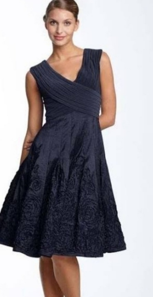 Adrianna Papell dress burgundy ABSOLUTELY Beautiful